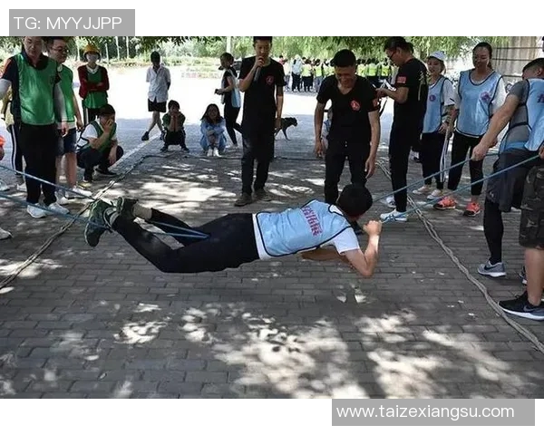 巴西足球明星在中场休息时的精彩瞬间与团队氛围展现